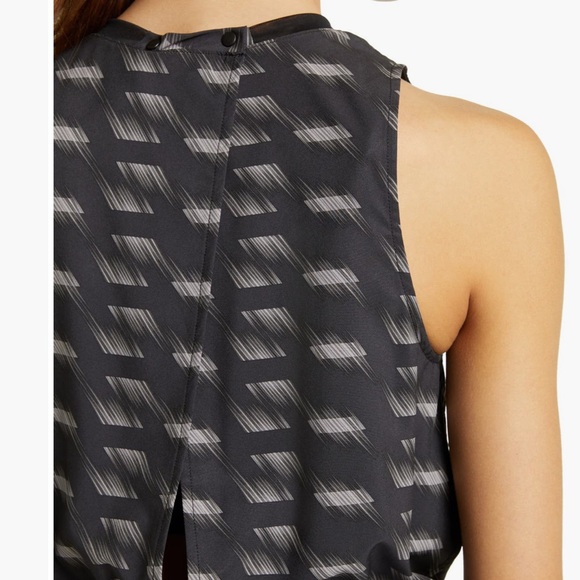 Zella romper with pockets - Picture 2 of 7